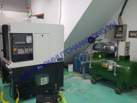HCTECH lap dat he thong bom chan khong cho nha may BKAV