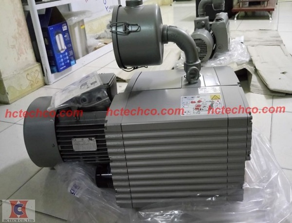 Lắp đặt máy bơm hút chân không vòng dầu Becker U4.250 F/K cho nhà máy TopLa