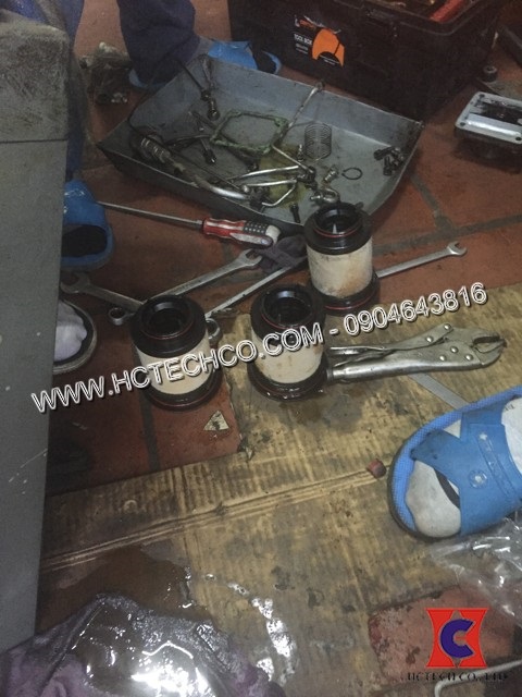 sua bom chan khonh rietschle vc50 tai benh vien lao khoa