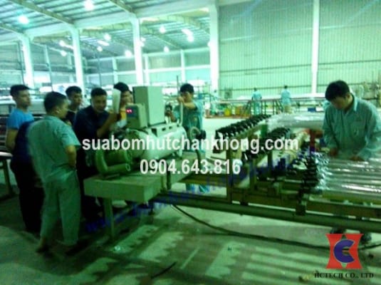 ung dung bom hut chan khong trong qua trinh san xuat nhom