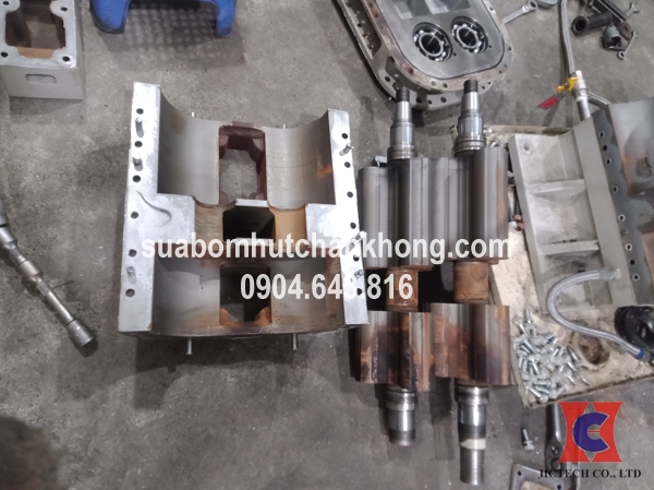 Kiểm tra và vệ sinh bơm hút chân không 