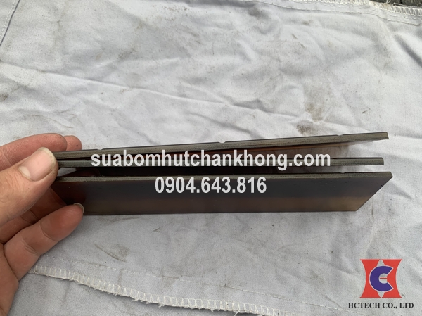 Cánh gạt bơm chân không bị mài mòn