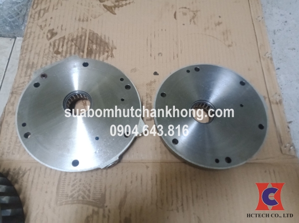 Vệ sinh mặt bích, đảm bảo mặt bích mịn, không có bụi bẩn hay trầy xước