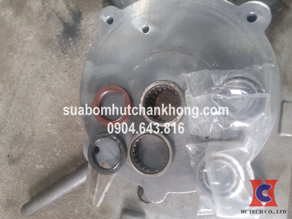 Thay thế vòng bi và phớt bơm hút chân không