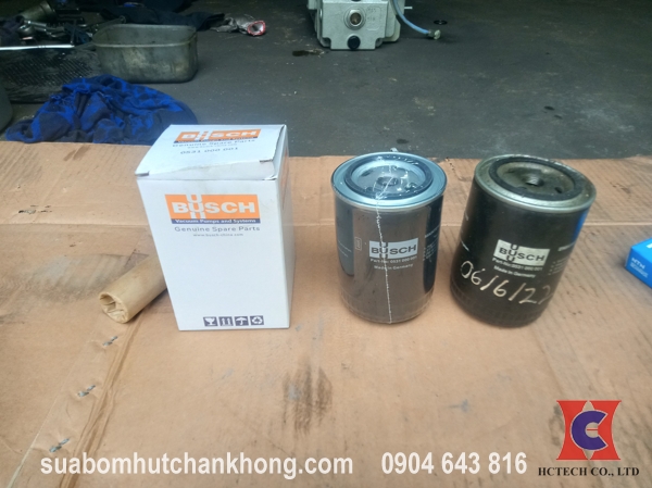 Thay thế lọc dầu cho bơm hút chân không Busch