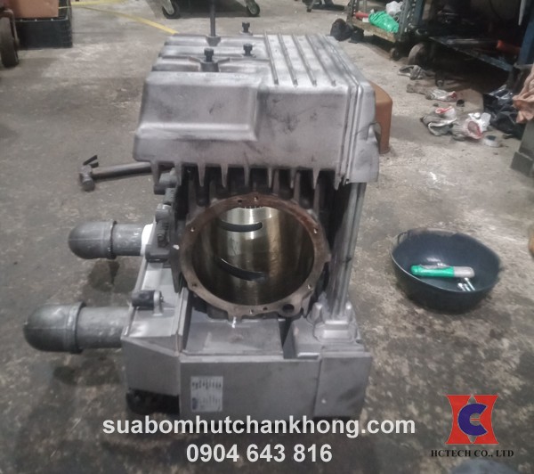 Vệ sinh buồng hút chân không Becker DVT3.140