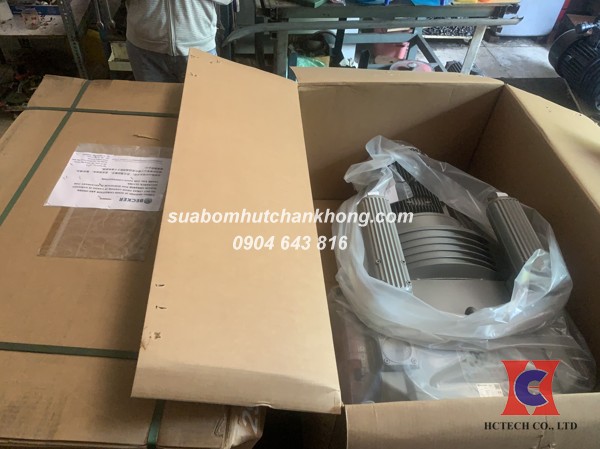 Kiểm tra bơm chân không khô Becker trước khi nhập kho