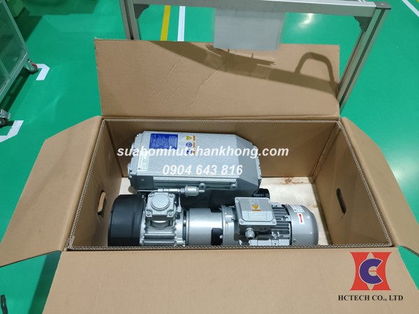 Bơm chân không được đóng gói cẩn thận trong thùng carton